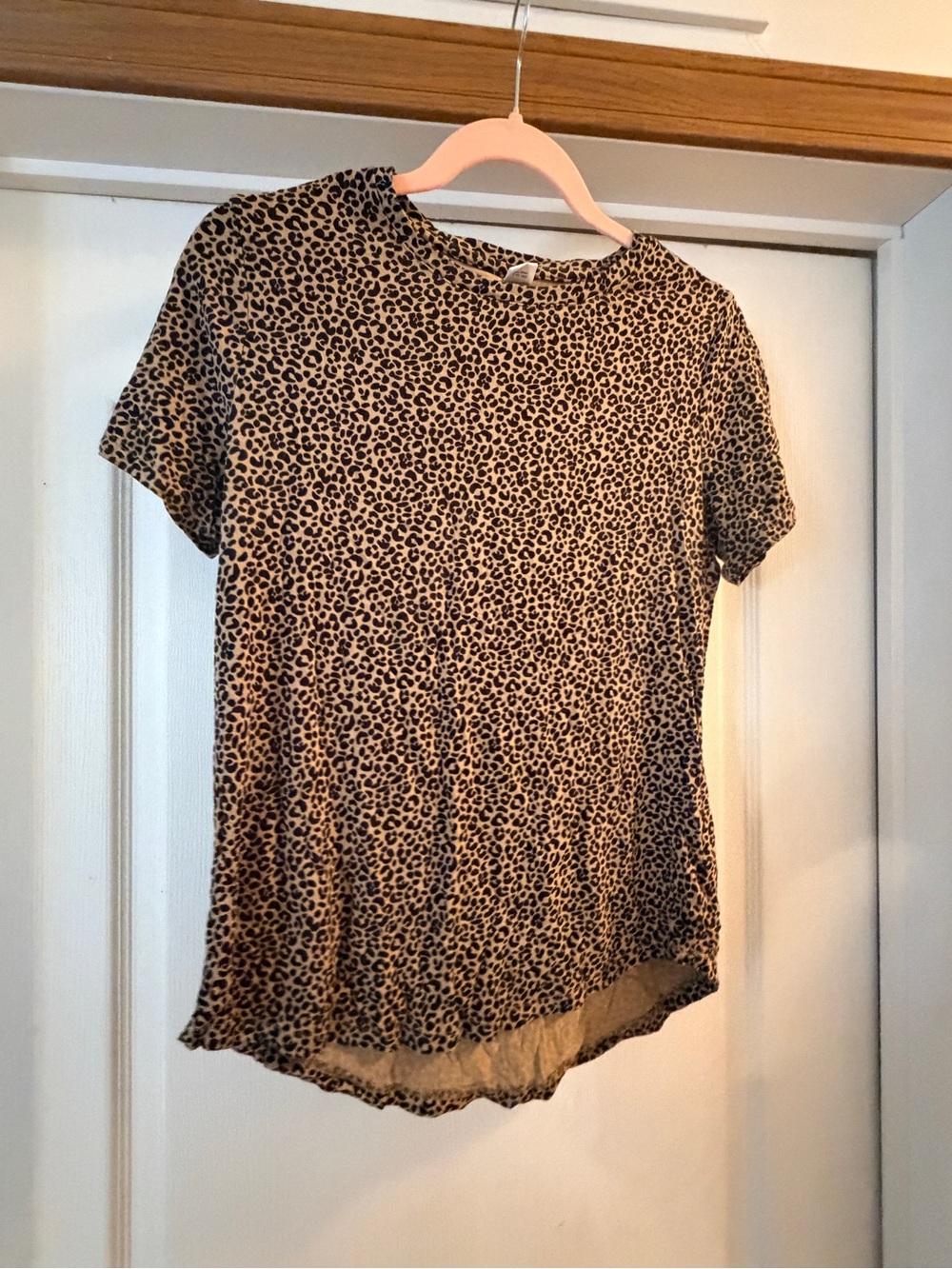 Old Navy Leopard Short Sleeve Tee in Tan and Black